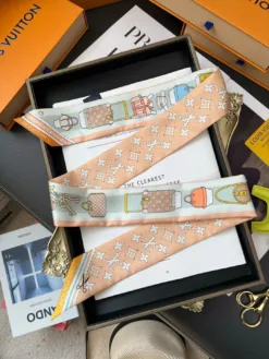 Alternative view of Uncategorized Scarves F020260504777549