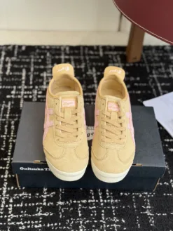 Uncategorized Sneakers EU35-40 B70202605031889119