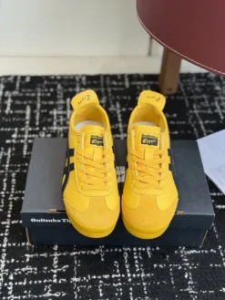 Uncategorized Sneakers EU35-40 B70202605031891119