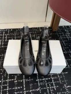 Uncategorized Uncategorized Shoes EU35-39 C40202605030007139
