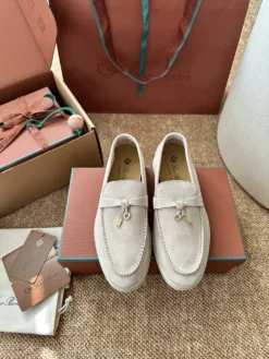 Uncategorized Uncategorized Shoes EU35-42 C00202605032860129