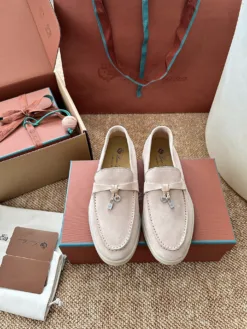 Uncategorized Uncategorized Shoes EU35-42 C00202605032864129