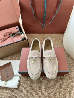 Uncategorized Uncategorized Shoes EU35-42 C00202605032867129