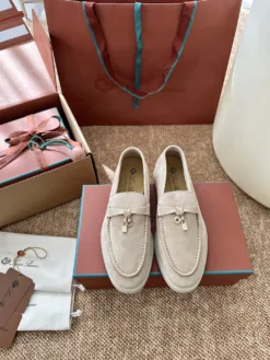 Uncategorized Uncategorized Shoes EU35-42 C00202605032878129