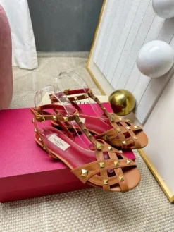 Alternative view of VALENTINO Heels EU35-41 C50202605033418149