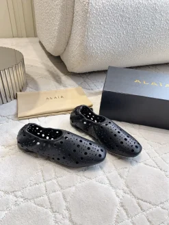 Alternative view of ALAIA Flats & Loafers Leather (Black) EU35-39 C10202606030000129