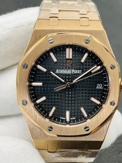 Alternative view of AUDEMARS PIGUET Royal Oak Automatic 15500 (Black Dial) 41mm JF B250202606040518709