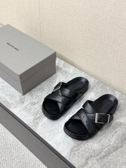 BALENCIAGA Slides & Slippers Leather (Black) EU35-45 B502026060300461191