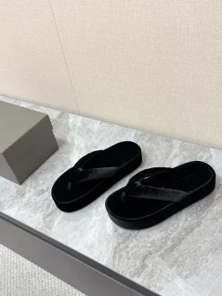 Alternative view of BALENCIAGA Slides & Slippers Velvet (Black) EU35-41 B10202606030058109