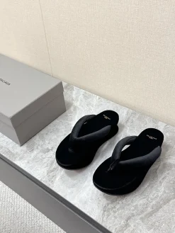 BALENCIAGA Slides & Slippers Velvet (Black) EU35-41 B60202606030059119