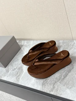 BALENCIAGA Slides & Slippers Velvet (Brown) EU35-41 B60202606030060119