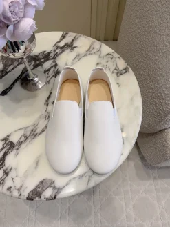 Alternative view of BOTTEGA VENETA Flats & Loafers Leather (White-Black) EU35-42 C10202606030118129