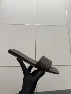 Alternative view of BOTTEGA VENETA Slides & Slippers Leather (Brown) EU35-39 B50202606030135119