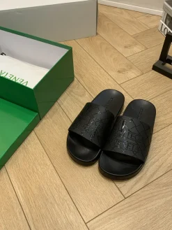 BOTTEGA VENETA Slides & Slippers Rubber (Black) EU39-46 A4020260603014089