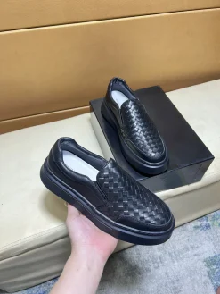 Alternative view of BOTTEGA VENETA Sneakers & Trainers Leather (Black) EU38-44 B40202606030150109