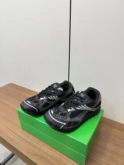 BOTTEGA VENETA Sneakers & Trainers Mesh-Rubber (Black-Grey-White) EU35-45 B40202606030165109