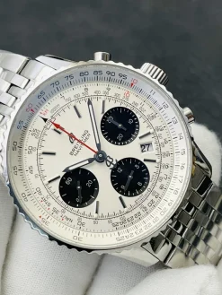 BREITLING Navitimer Automatic B01 (White Dial) 42mm A950202606040068619