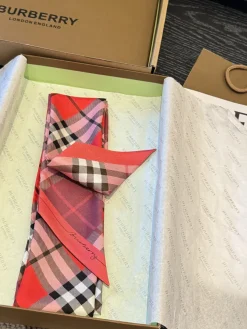 Alternative view of BURBERRY Scarves & Twilly G020260602003459