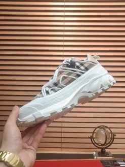 BURBERRY Sneakers & Trainers Canvas-Rubber (White-Beige-Black-Red) EU38-44 C30202606030206139