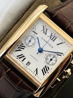 Alternative view of CARTIER Tank Automatic W5330007 (White Dial) 40mm A600202606040461519