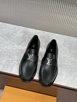 Alternative view of CELINE Flats & Loafers Leather (Black) EU39-44 D50202606033375169