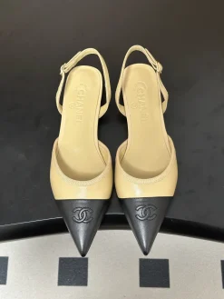 Alternative view of CHANEL Flats & Loafers Leather (Beige-Black) EU35-39 B70202606030244119