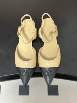 Alternative view of CHANEL Flats & Loafers Leather (Beige-Black) EU35-39 B70202606030245119