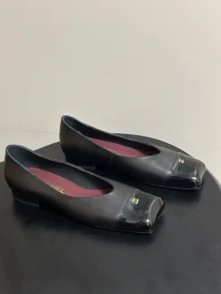 Alternative view of CHANEL Flats & Loafers Leather (Black-Burgundy) EU35-39 B60202606030259119