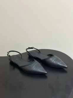 CHANEL Flats & Loafers Leather (Black) EU35-39 B70202606030254119