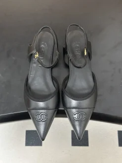 Alternative view of CHANEL Flats & Loafers Leather (Black) EU35-39 B70202606030255119