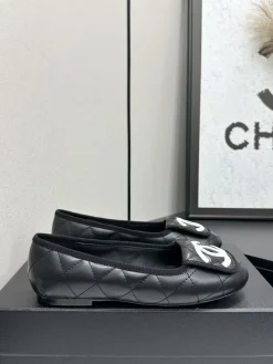 CHANEL Flats & Loafers Leather (Black-White) EU35-41 B80202606030272129
