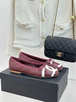 CHANEL Flats & Loafers Leather (Burgundy-White) EU35-39 B60202606030274119