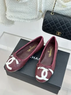 Alternative view of CHANEL Flats & Loafers Leather (Burgundy-White) EU35-39 B60202606030274119