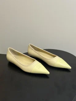 CHANEL Flats & Loafers Leather (Cream-Yellow) EU35-39 B70202606030277119