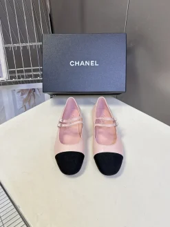 Alternative view of CHANEL Flats & Loafers Leather (Pink-Black) EU35-41 B802026060302801291
