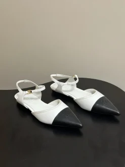 CHANEL Flats & Loafers Leather (White-Black) EU35-39 B70202606030287119