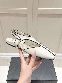 CHANEL Flats & Loafers Leather (White-Black) EU35-41 B70202606030291119