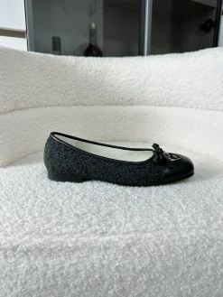 CHANEL Flats & Loafers Tweed-Leather (Black) EU35-41 B60202606030309119