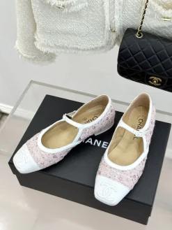 Alternative view of CHANEL Flats & Loafers Tweed-Leather (Pink-White) EU35-39 B80202606030312129