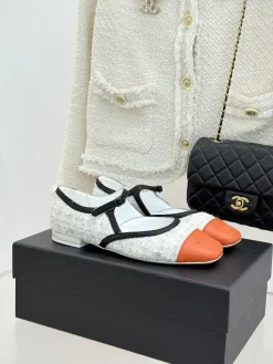CHANEL Flats & Loafers Tweed-Leather (White-Black-Orange) EU35-39 B80202606030317129