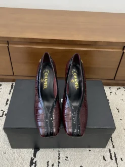 Alternative view of CHANEL Pumps & Heels Embossed Leather (Burgundy-Black) EU35-40 B90202606030324129