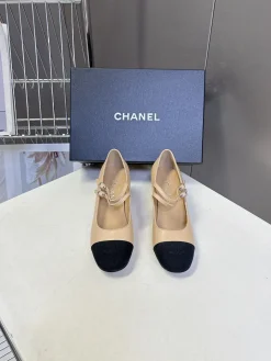 Alternative view of CHANEL Pumps & Heels Leather (Beige-Black) EU35-41 B80202606030328129