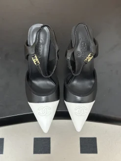 Alternative view of CHANEL Pumps & Heels Leather (Black-White) EU35-39 B70202606030346119