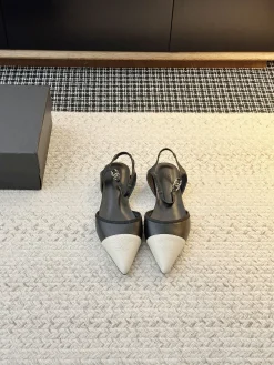 CHANEL Pumps & Heels Leather (Black-White) EU35-39 B80202606030347129