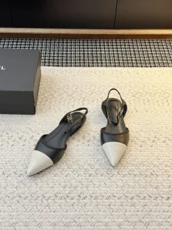Alternative view of CHANEL Pumps & Heels Leather (Black-White) EU35-39 B80202606030347129