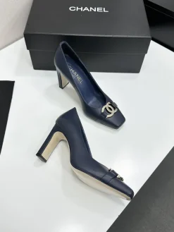 Alternative view of CHANEL Pumps & Heels Leather (Navy Blue-Gold) EU35-41 B80202606030353129
