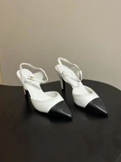 CHANEL Pumps & Heels Leather (White-Black) EU35-39 B70202606030358119