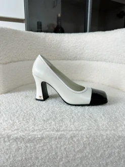 CHANEL Pumps & Heels Leather (White-Black) EU35-41 B90202606030362129