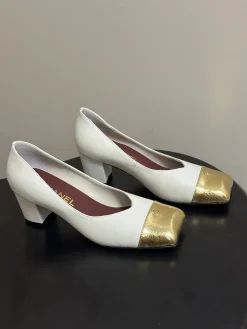 CHANEL Pumps & Heels Leather (White-Gold) EU35-39 B60202606030366119