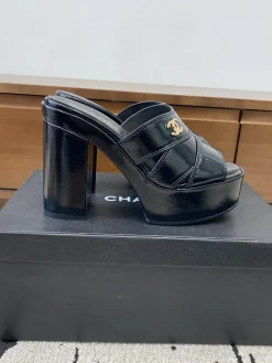 CHANEL Pumps & Heels Patent Leather (Black) EU35-39 B90202606030369129
